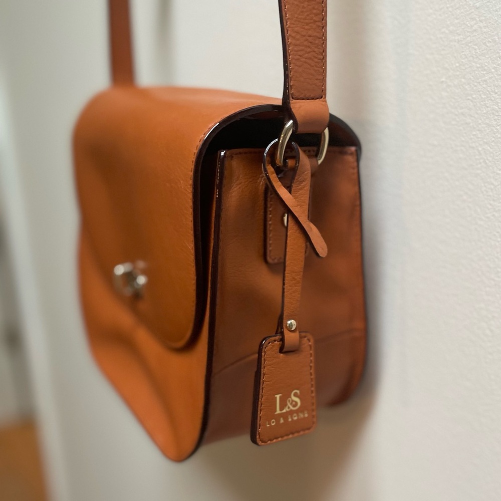 Lo & Sons Claremont DSLR Camera Purse